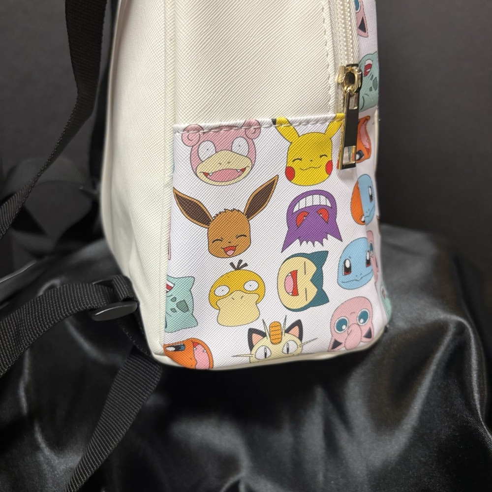 Pokemon Pokeball Graphic Mini Backpack, Chained Zippered Pouch Clean - Picture 7 of 9